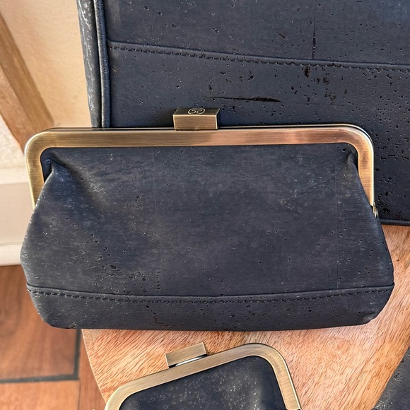 bobobark Black Clutch Wallet NWT - Picture 4 of 6